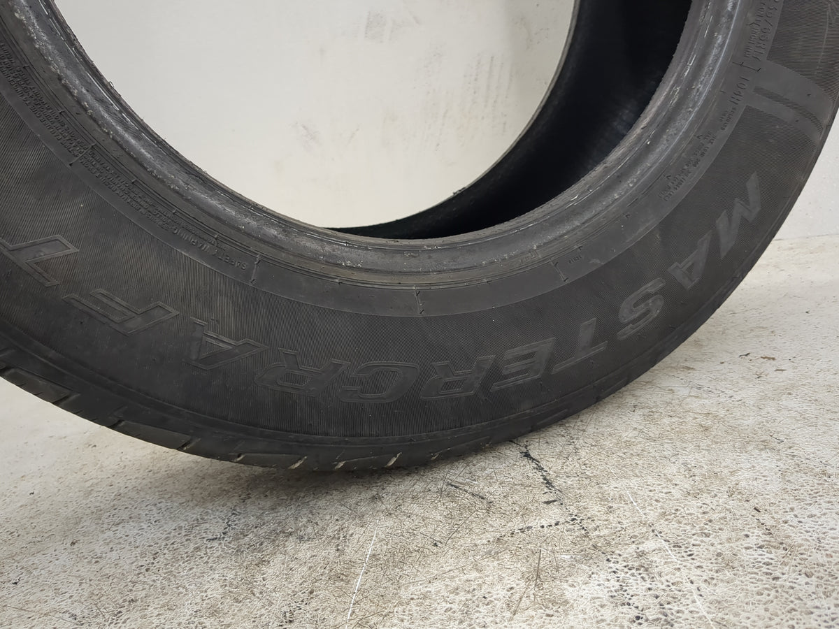 Used Tire 235/65R17 MASTERCRAFT COURSER QUEST PLUS 104H - Tread Depth 10.5/32 - Oemusedautoparts1.com