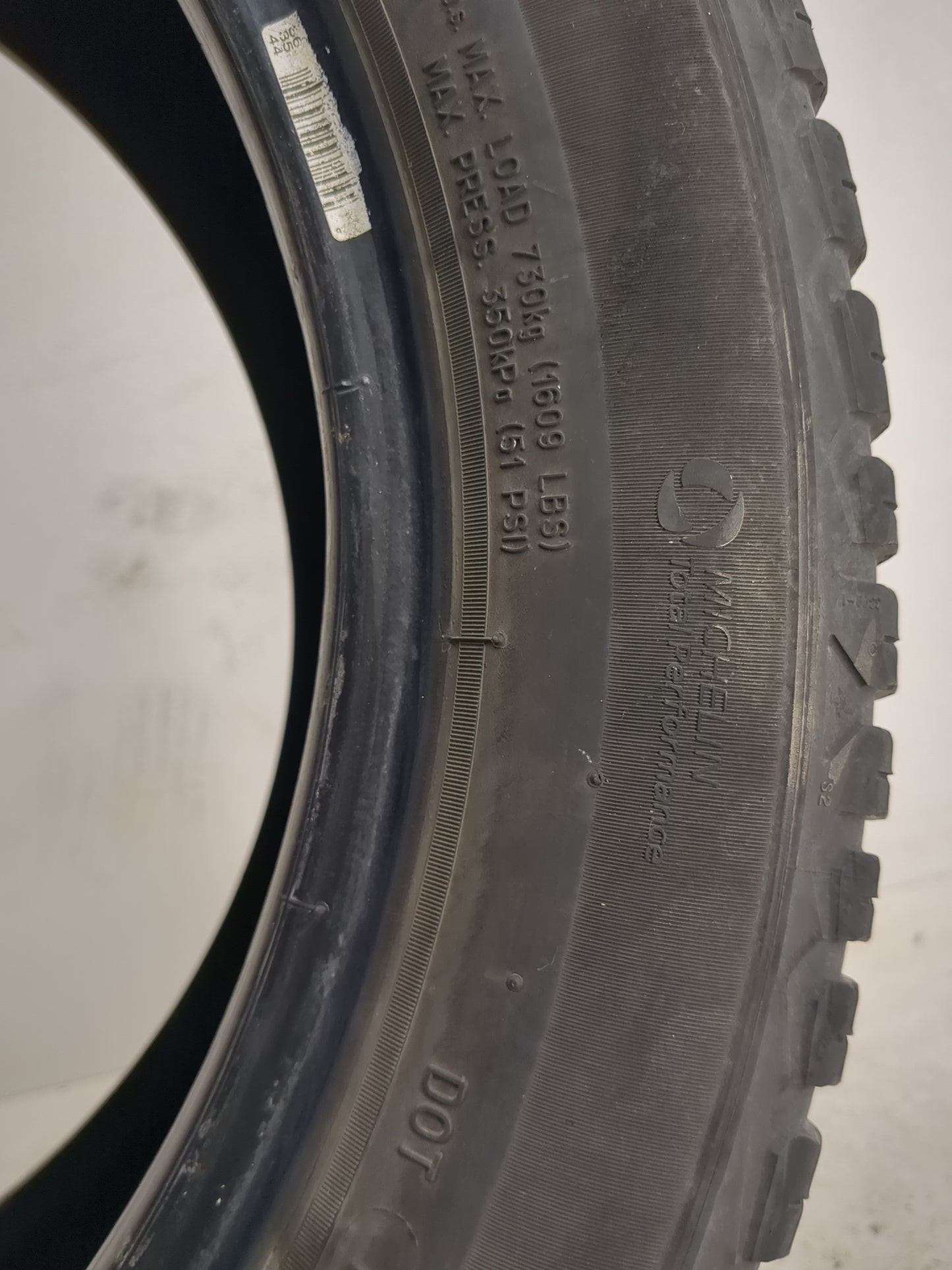 Used Tire 235/50R18 MICHELIN CROSS CLIMATE 2 97H - Tread Depth 6/32 - Oemusedautoparts1.com
