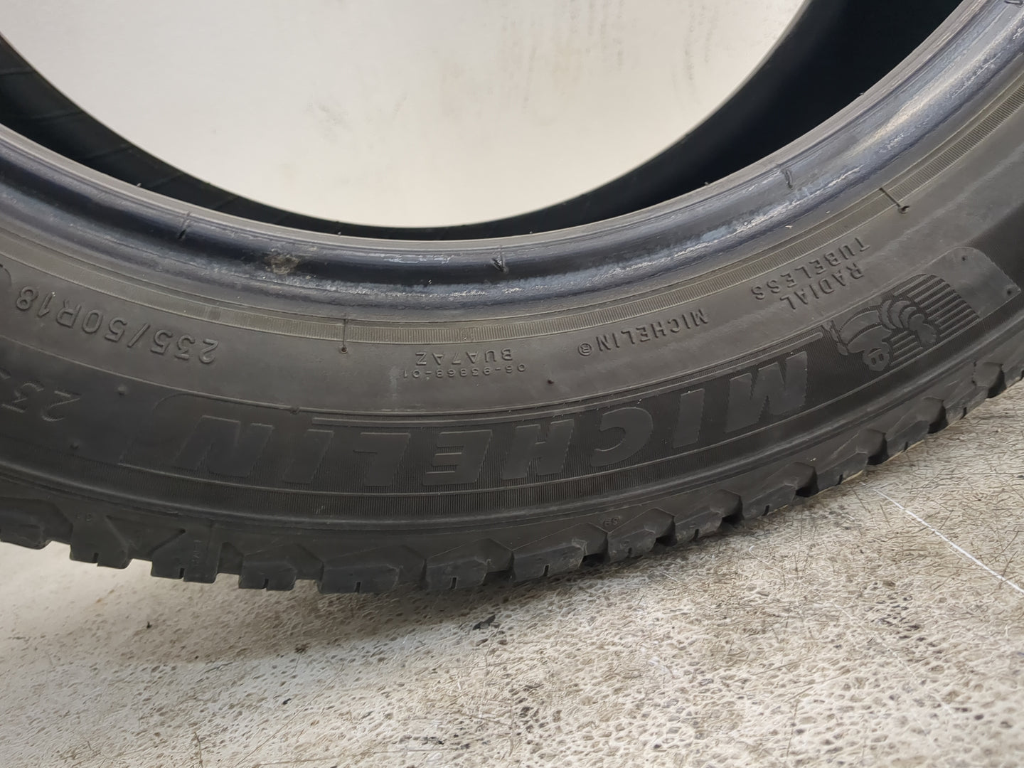Used Tire 235/50R18 MICHELIN CROSS CLIMATE 2 97H - Tread Depth 6/32 - Oemusedautoparts1.com