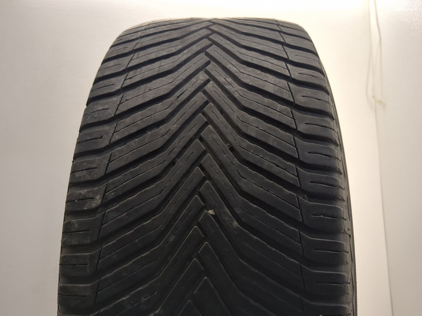 Used Tire 235/50R18 MICHELIN CROSS CLIMATE 2 97H - Tread Depth 6/32 - Oemusedautoparts1.com