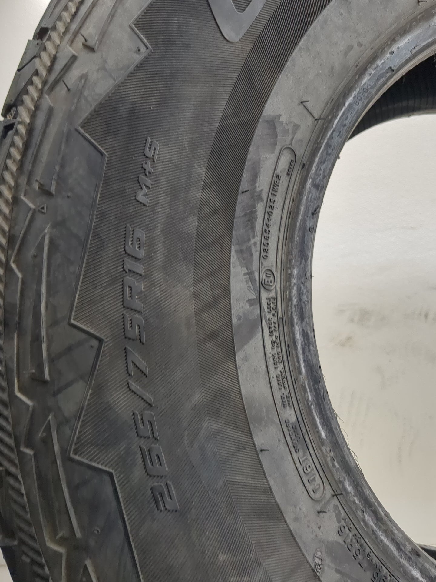 Used Tire 255/75R16 MASTERCRAFT COURSER AXT 116T - Tread Depth 11/32 - Oemusedautoparts1.com