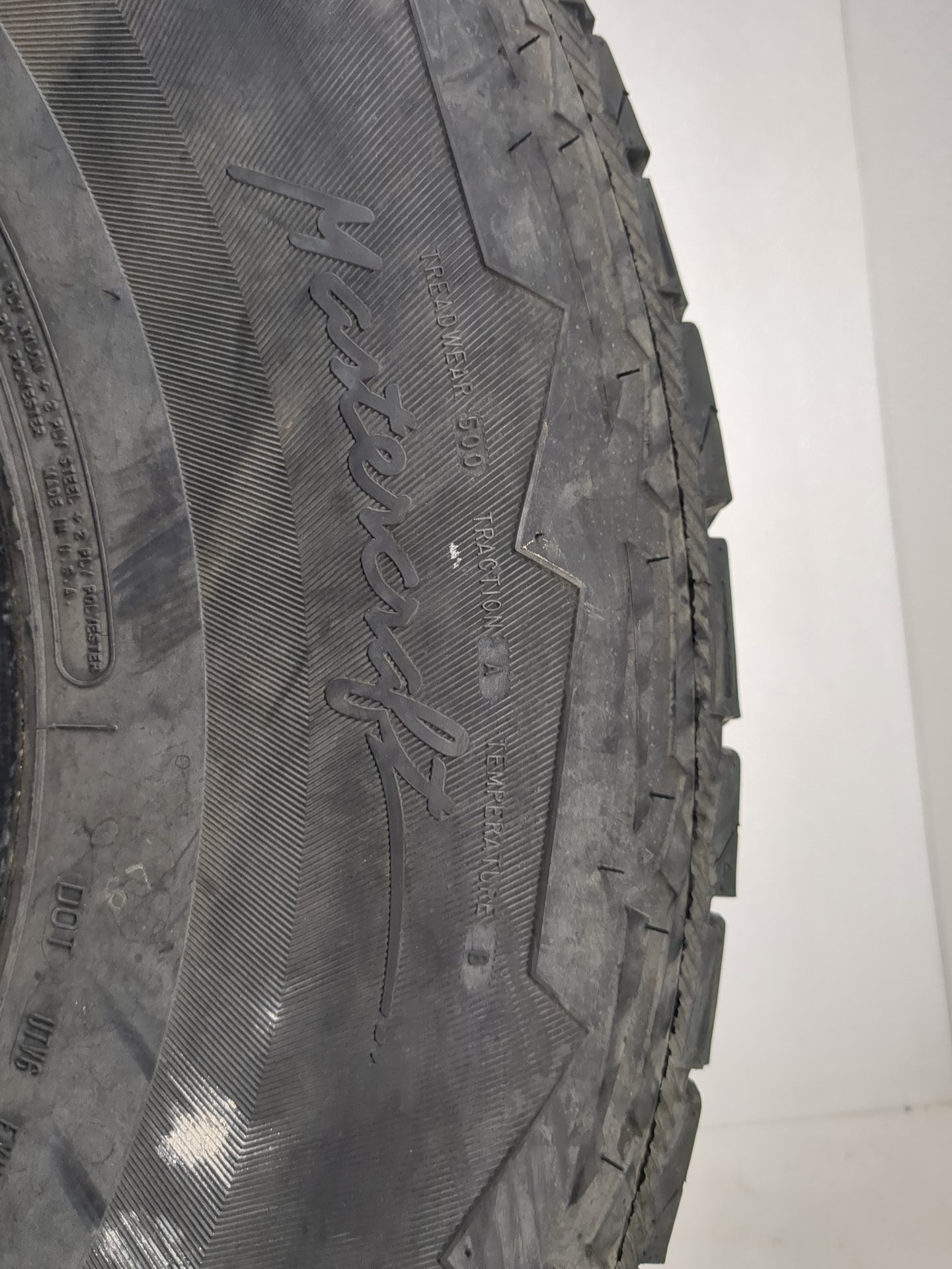 Used Tire 255/75R16 MASTERCRAFT COURSER AXT 116T - Tread Depth 11/32 - Oemusedautoparts1.com