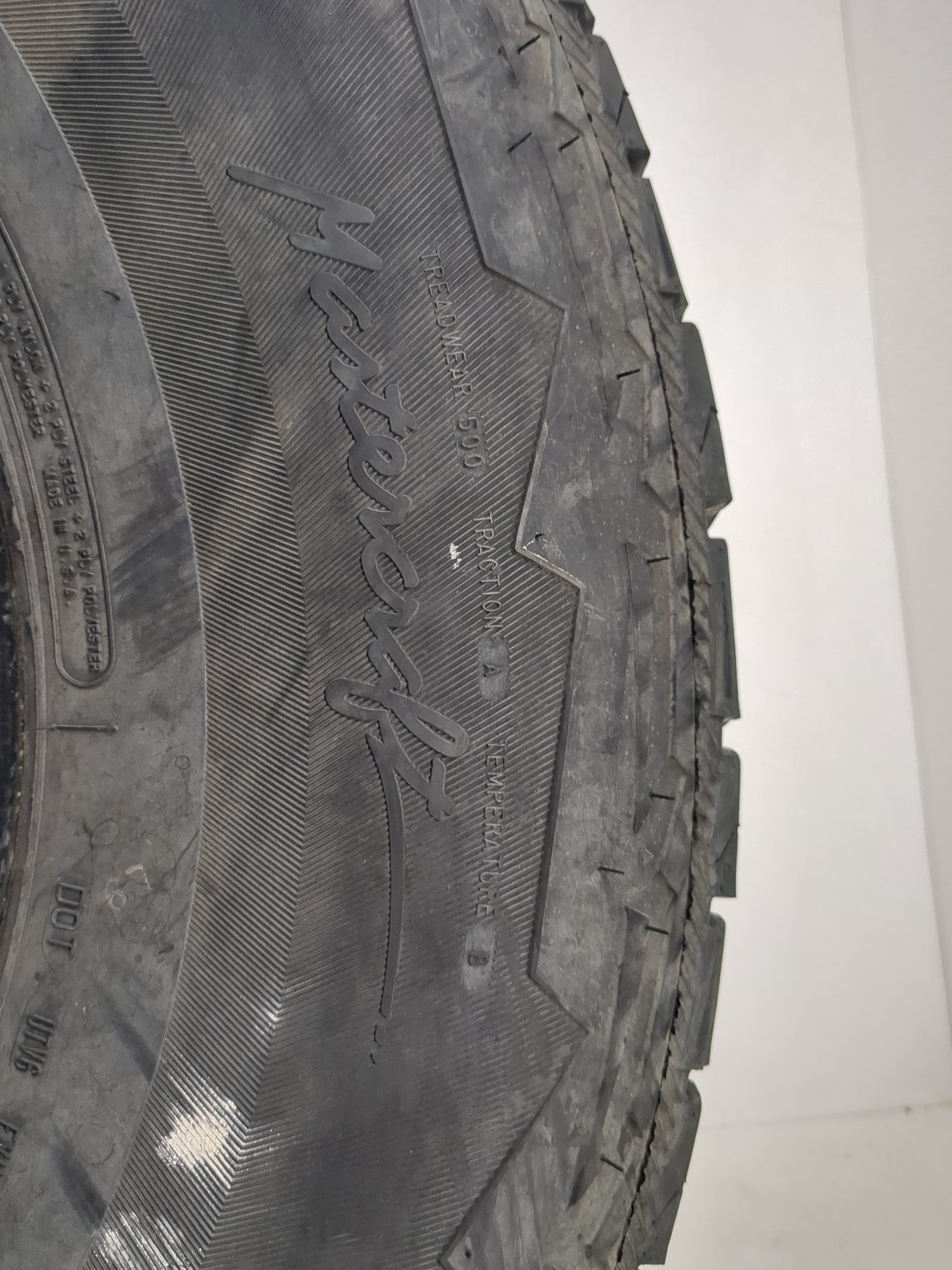 Used Tire 255/75R16 MASTERCRAFT COURSER AXT 116T - Tread Depth 11/32 - Oemusedautoparts1.com