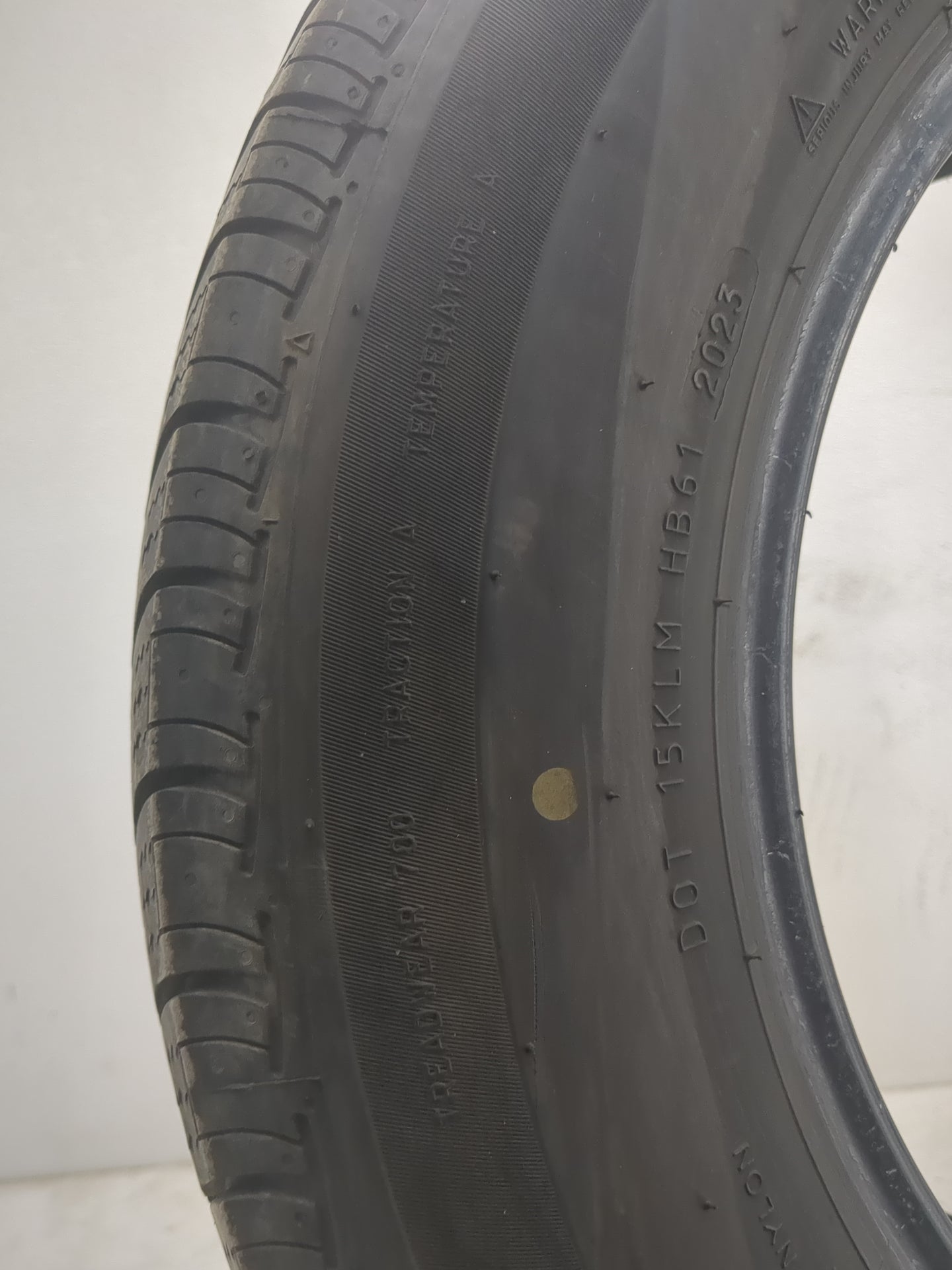 Used Tire 205/75R16 UNIROYAL TIGERPAW TOURING AS 97H - Tread Depth 7/32 - Oemusedautoparts1.com