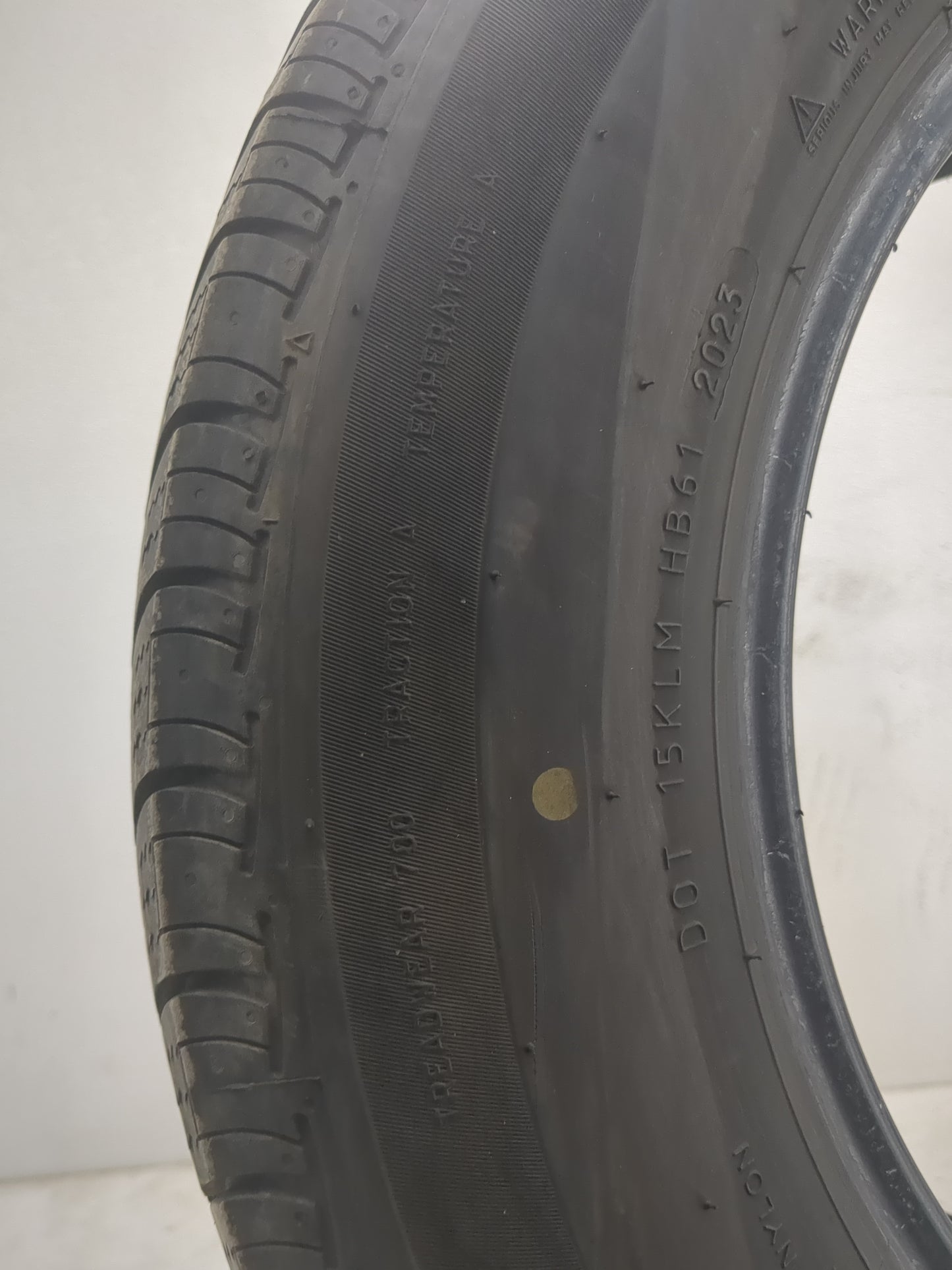 Used Tire 205/75R16 UNIROYAL TIGERPAW TOURING AS 97H - Tread Depth 7/32 - Oemusedautoparts1.com