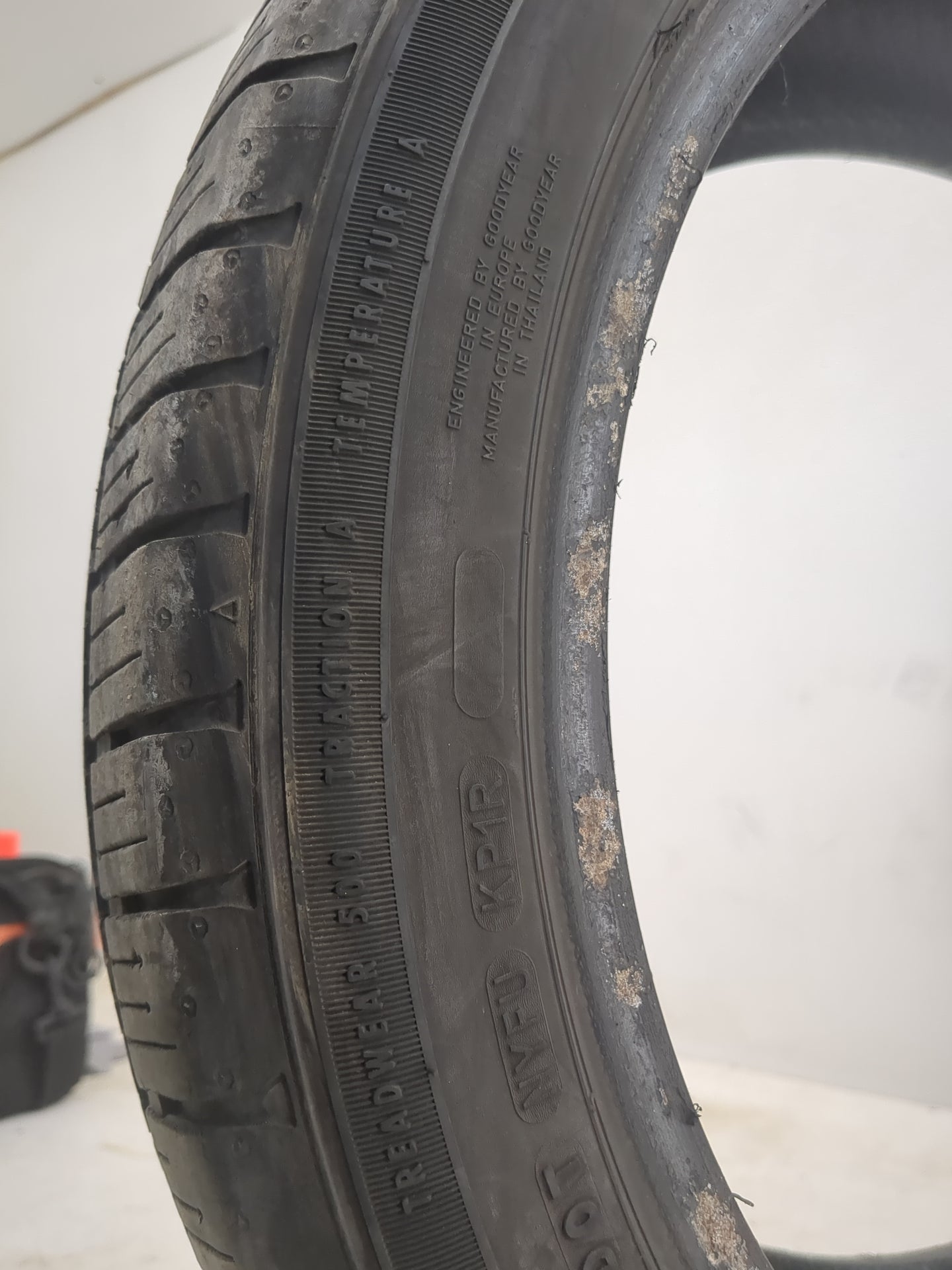 Used Tire 235/45R18 GOODYEAR EAGLE TOURING 98V - Tread Depth 7/32 - Oemusedautoparts1.com