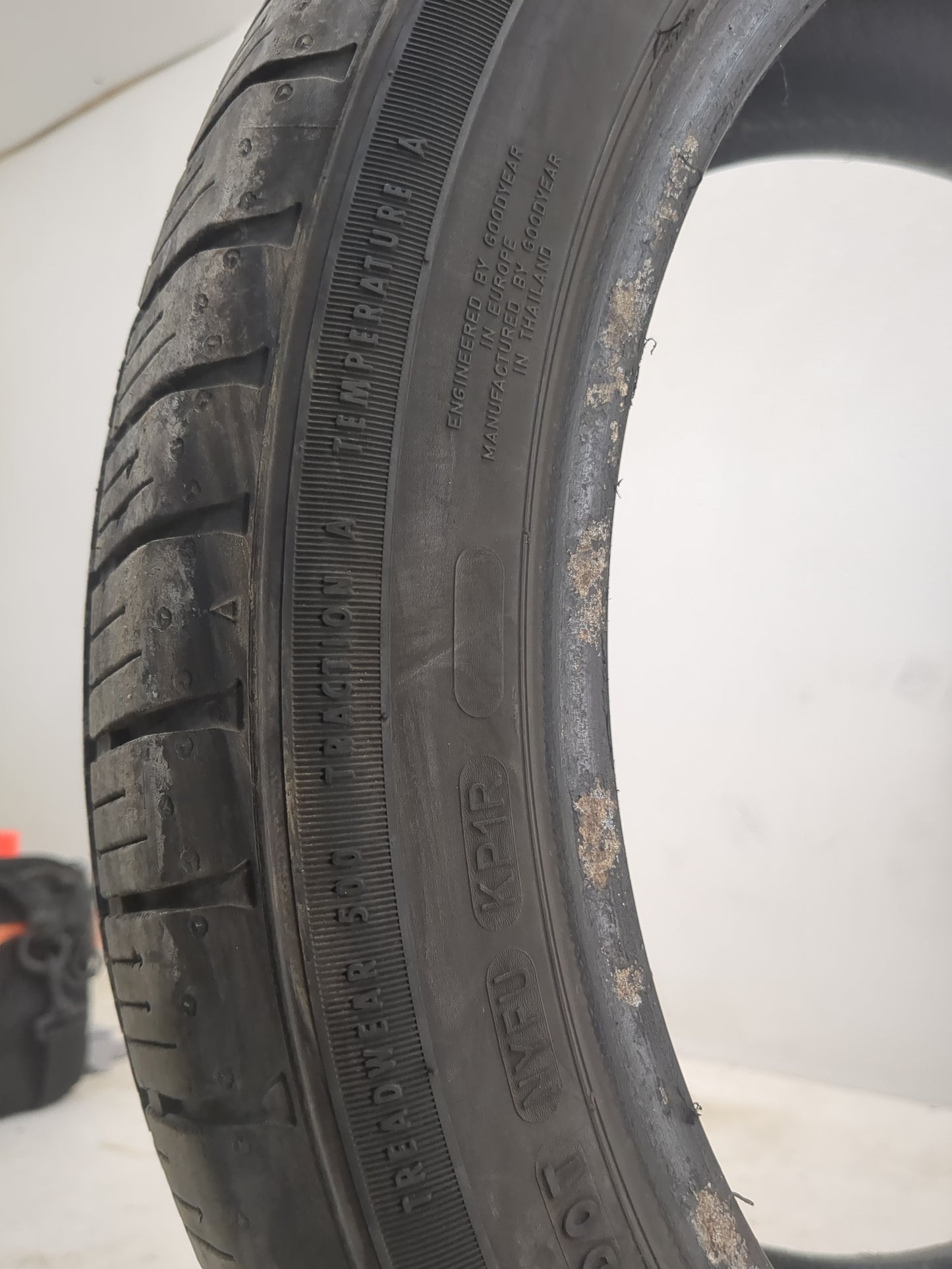 Used Tire 235/45R18 GOODYEAR EAGLE TOURING 98V - Tread Depth 7/32 - Oemusedautoparts1.com