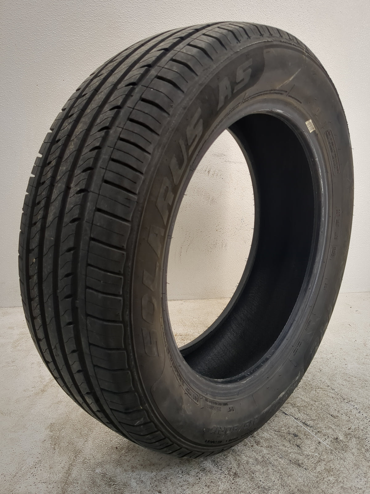 Used Tire 215/60R17 STARFIRE SOLARUS AS 96T - Tread Depth 9/32 - Oemusedautoparts1.com