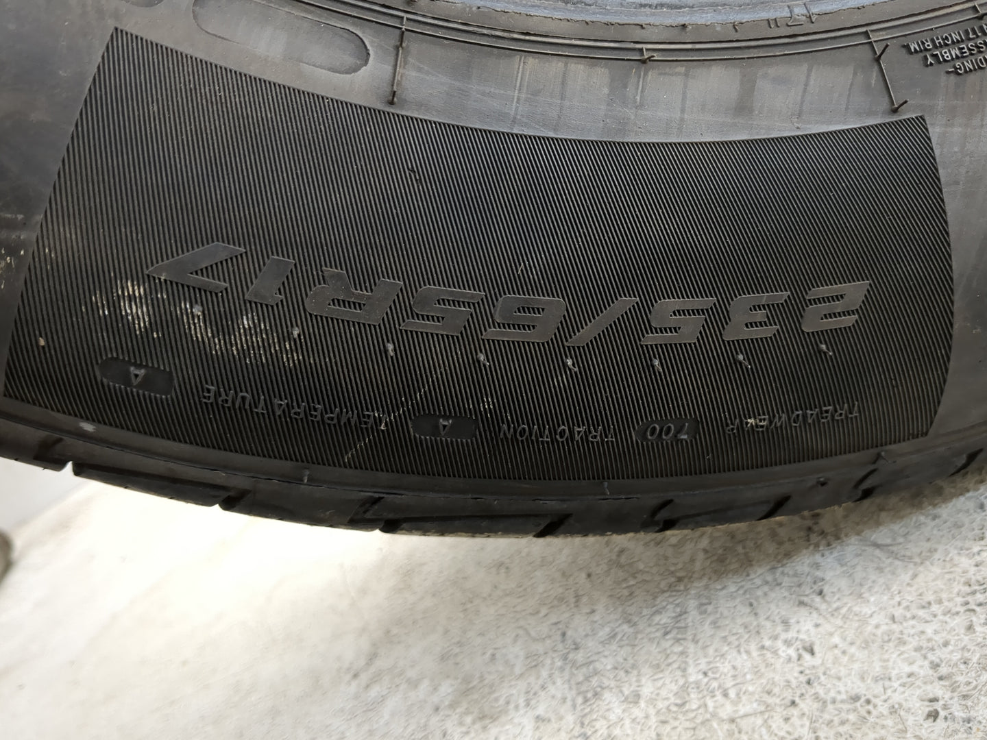 Used Tire 235/65R17 MASTERCRAFT COURSER QUEST PLUS 104H - Tread Depth 10/32 - Oemusedautoparts1.com