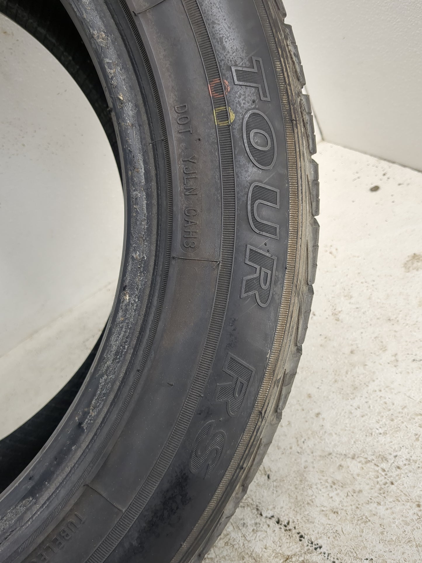 Used Tire 225/55R17 GRAND PRIX TOUR RS 97T - Tread Depth 10/32 - Oemusedautoparts1.com