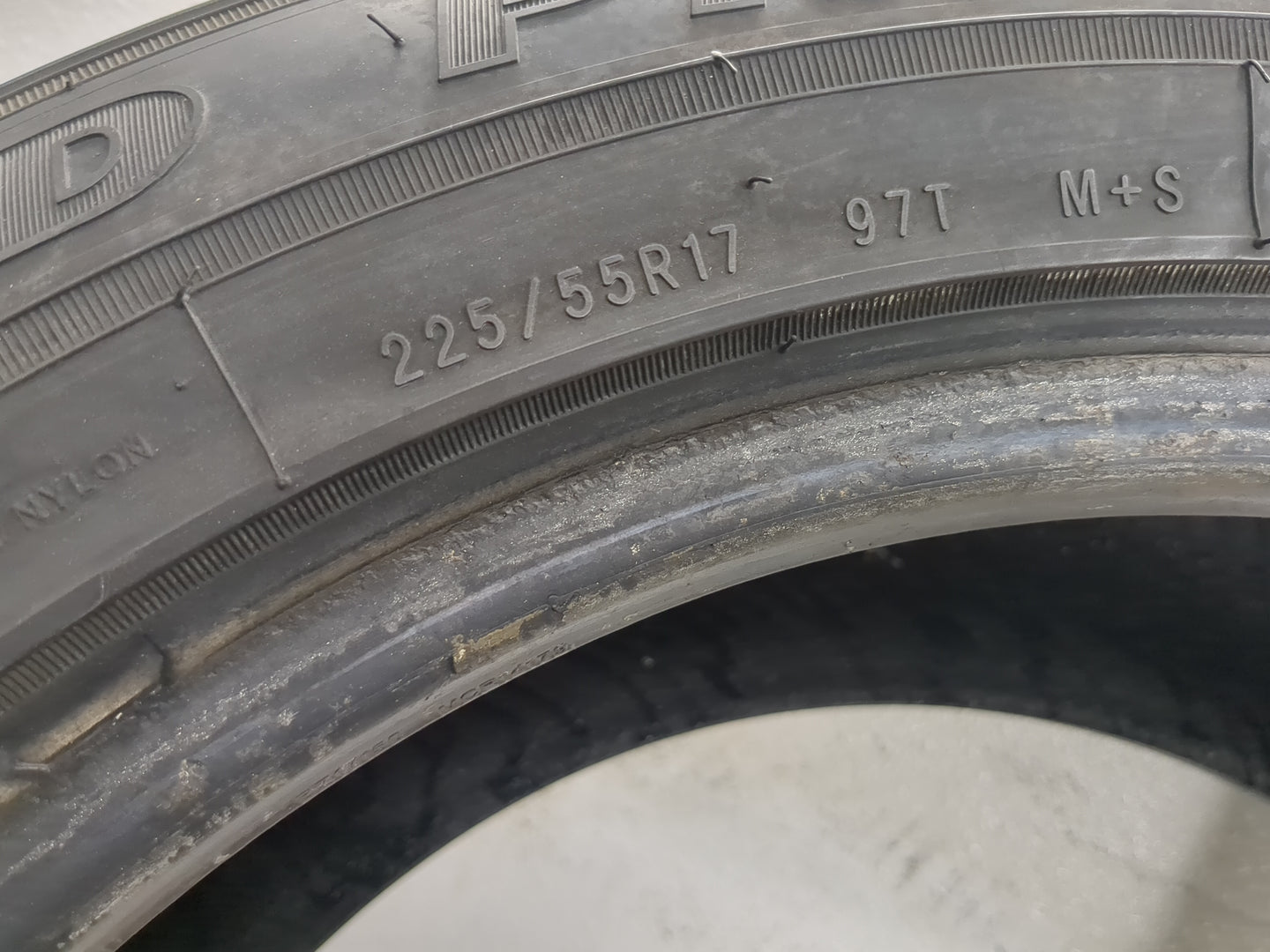 Used Tire 225/55R17 GRAND PRIX TOUR RS 97T - Tread Depth 10/32 - Oemusedautoparts1.com