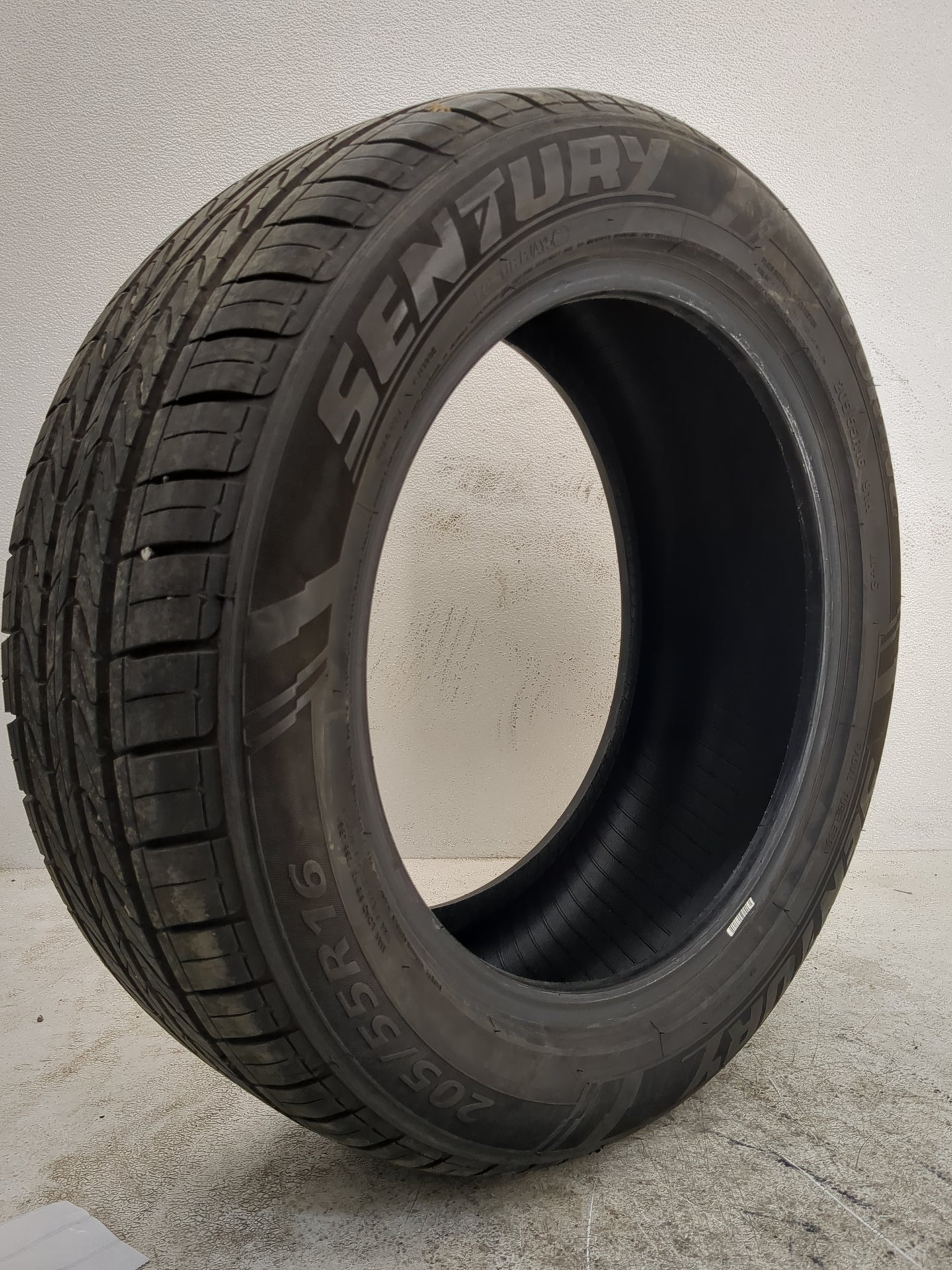 Used Tire 205/55R16 SENTURY TOURING 91H - Tread Depth 10/32 - Oemusedautoparts1.com