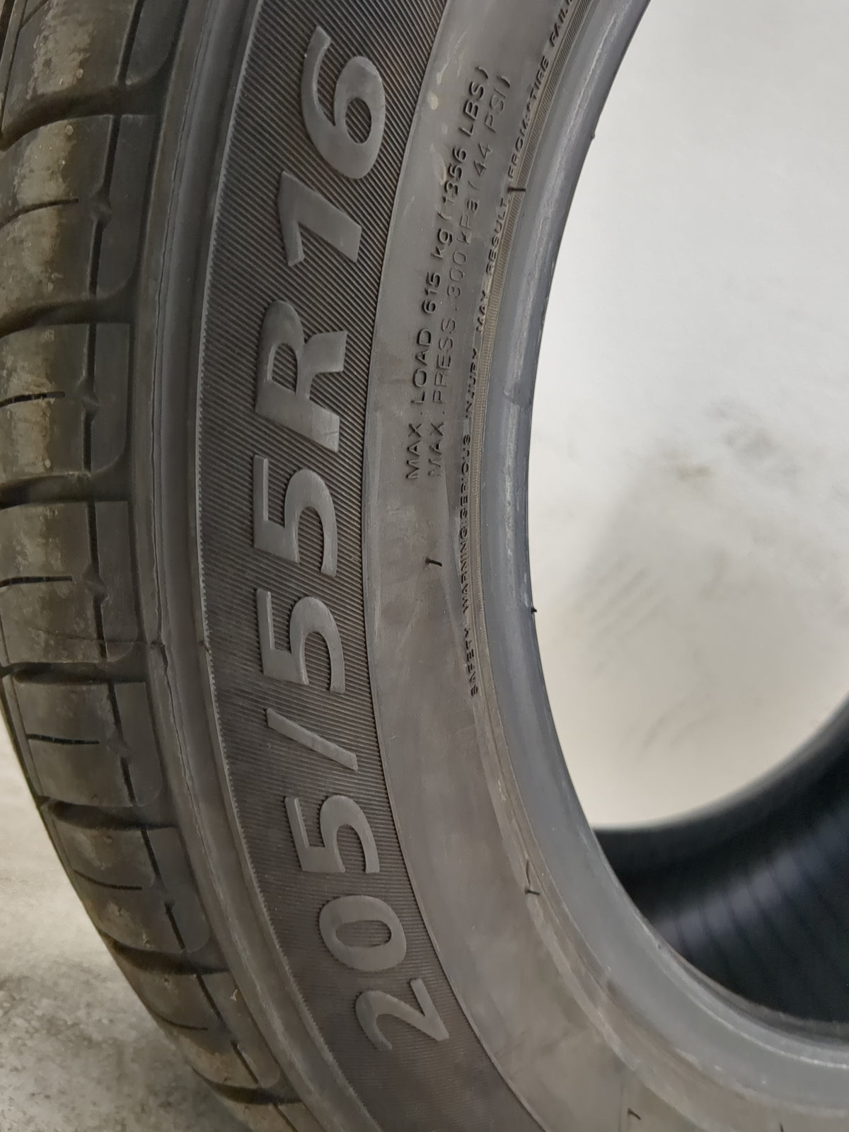 Used Tire 205/55R16 SENTURY TOURING 91H - Tread Depth 10/32 - Oemusedautoparts1.com