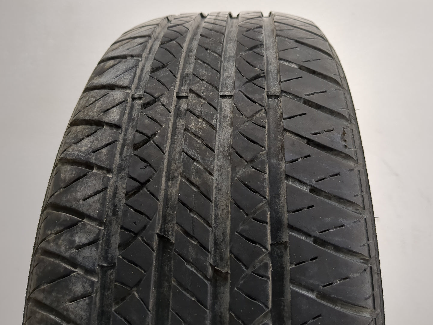 Used Tire 205/55R16 DOUGLAS TOURING A/S 91H - Tread Depth 6.5/32 - Oemusedautoparts1.com