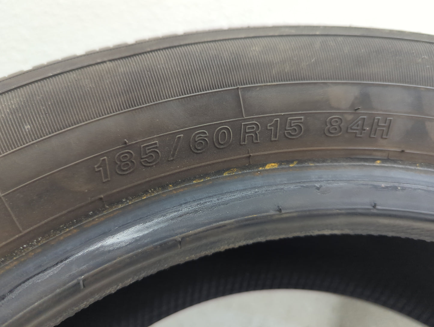 Used Tire 185/60R15 YOKOHAMA AVID ASCEND LX 854H - Tread Depth 7/32 - Oemusedautoparts1.com