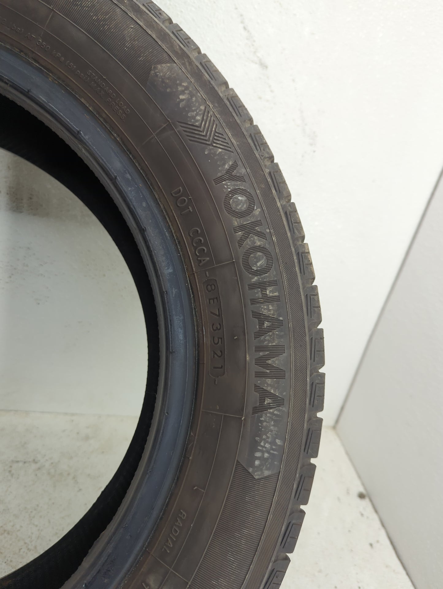 Used Tire 185/60R15 YOKOHAMA AVID ASCEND LX 854H - Tread Depth 7/32 - Oemusedautoparts1.com