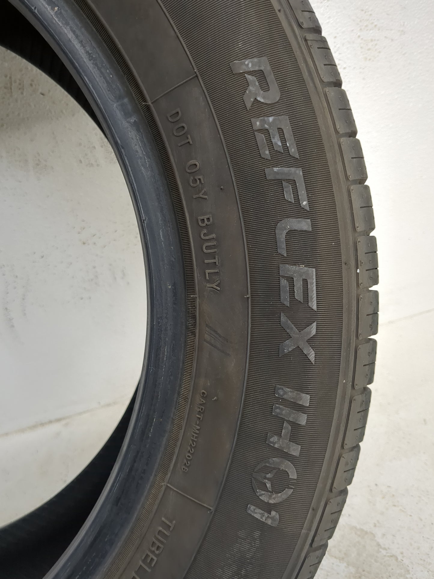 Used Tire 205/60R16 IRONHEAD REFLEX IHO1 92V - Tread Depth 9/32 - Oemusedautoparts1.com