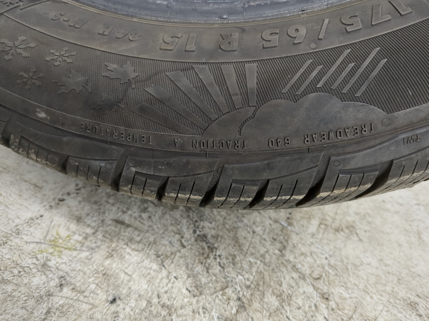 Used Tire 175/65R15 GENERAL ALTIMAX 365 AW 84H - Tread Depth 6/32 - Oemusedautoparts1.com