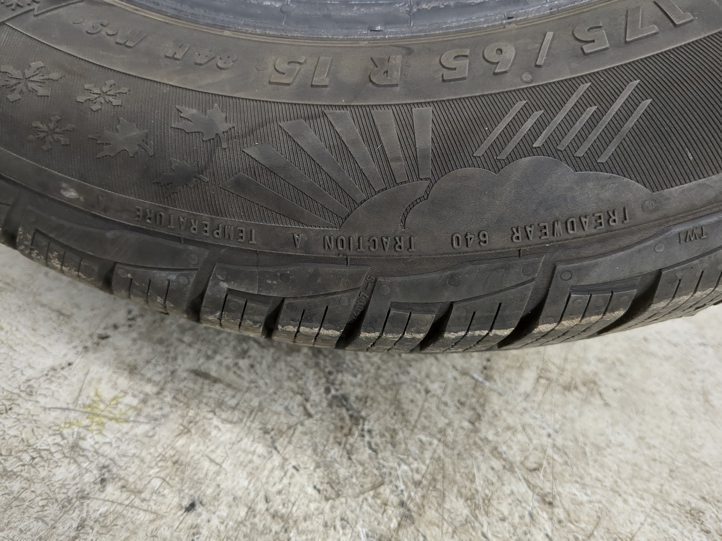 Used Tire 175/65R15 GENERAL ALTIMAX 365 AW 84H - Tread Depth 6/32 - Oemusedautoparts1.com