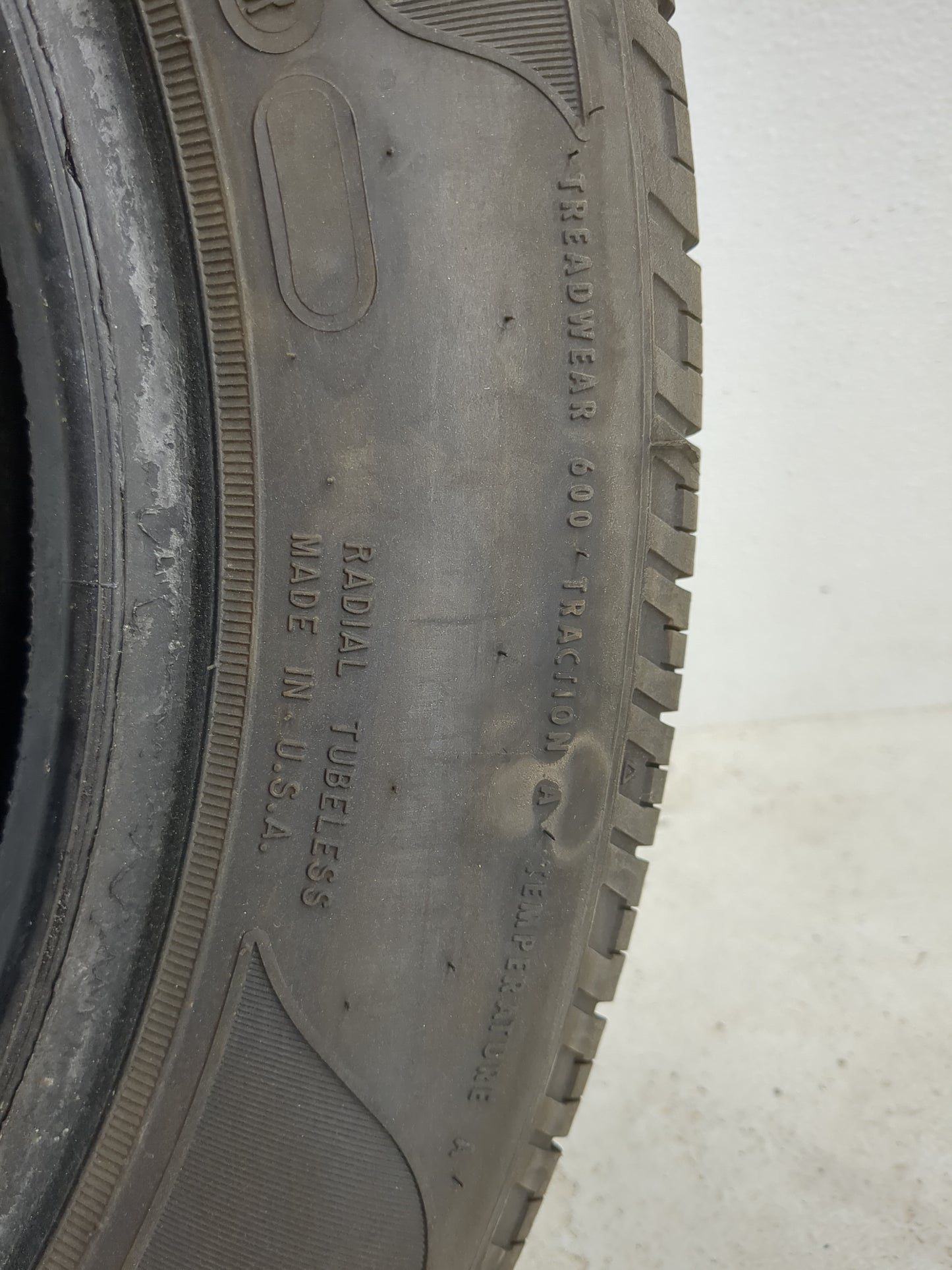 Used Tire 215/55R16 GOOD YEAR RELIANT 93V - Tread Depth 10/32 - Oemusedautoparts1.com