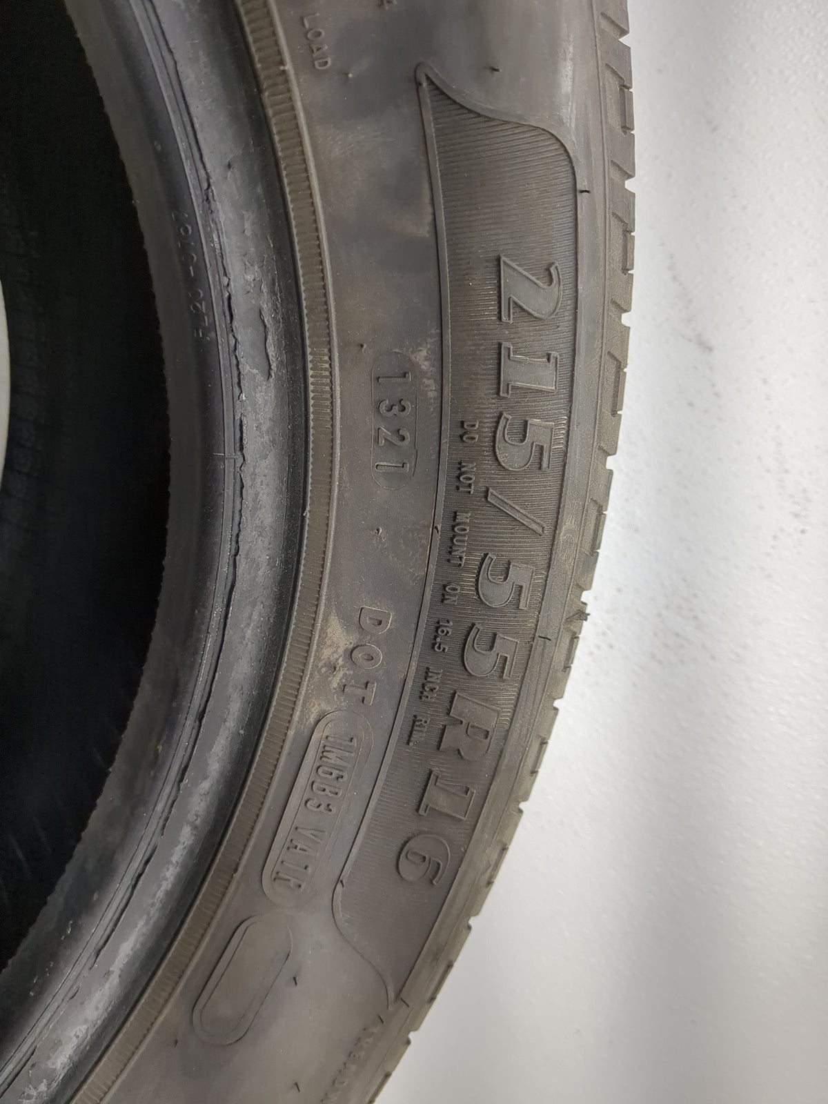 Used Tire 215/55R16 GOOD YEAR RELIANT 93V - Tread Depth 10/32 - Oemusedautoparts1.com