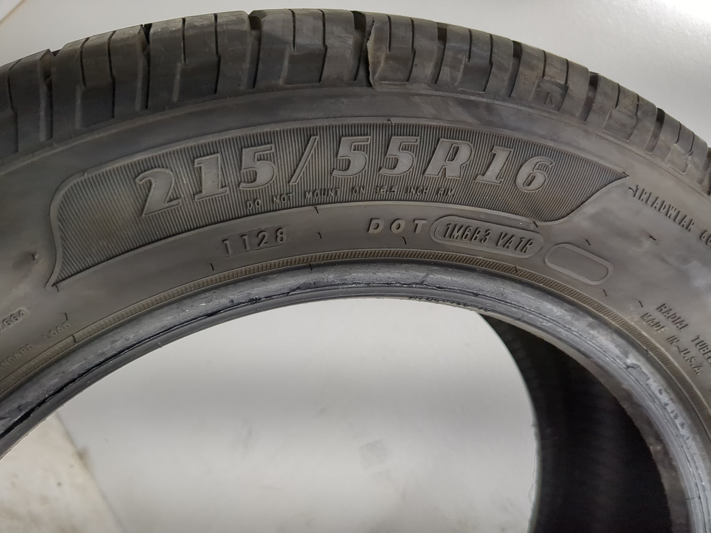 Used Tire 215/55R16 GOODYEAR RELIANT ALL SEASON 93V - Tread Depth 10/32 - Oemusedautoparts1.com