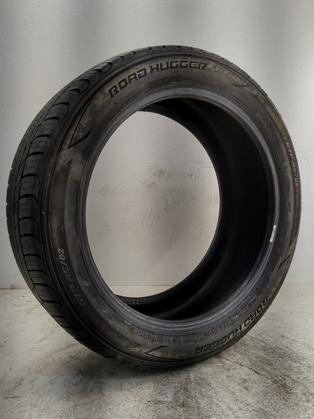 Used Tire 235/45R18 ROAD HUGGER GTP AS/02 98V - Tread Depth 9/32 - Oemusedautoparts1.com