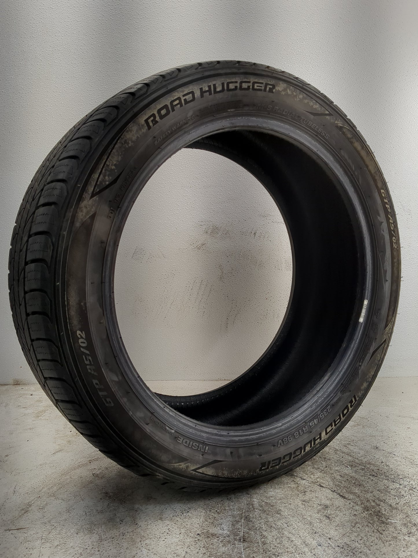 Used Tire 235/45R18 ROAD HUGGER GTP AS/02 98V - Tread Depth 9/32 - Oemusedautoparts1.com