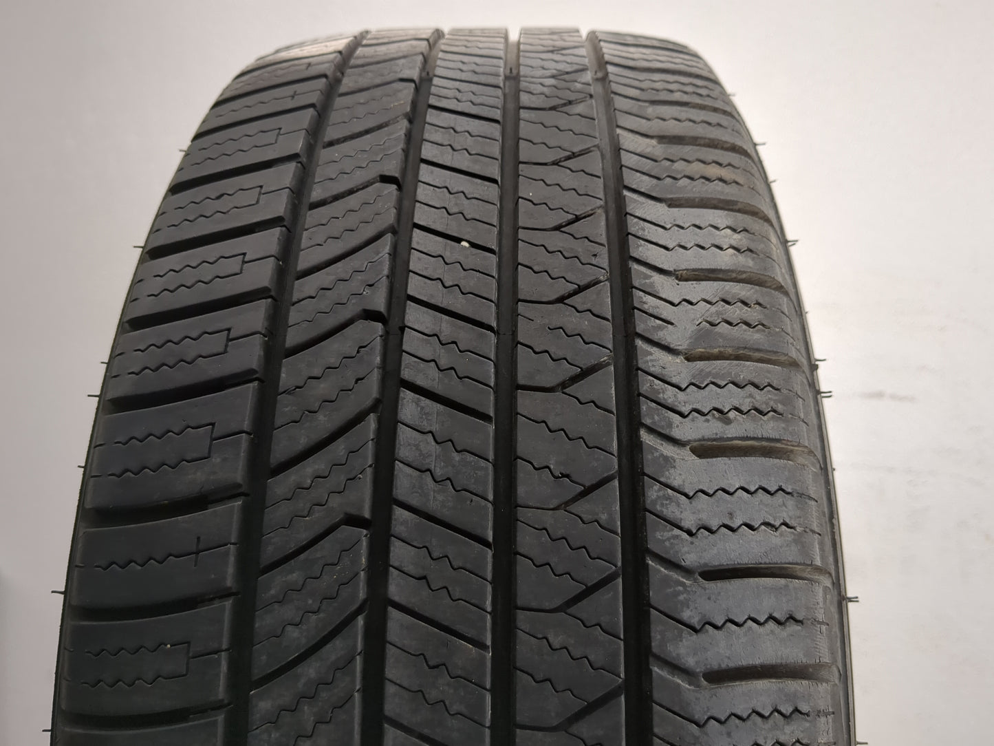 Used Tire 235/45R18 ROAD HUGGER GTP AS/02 98V - Tread Depth 8/32 - Oemusedautoparts1.com