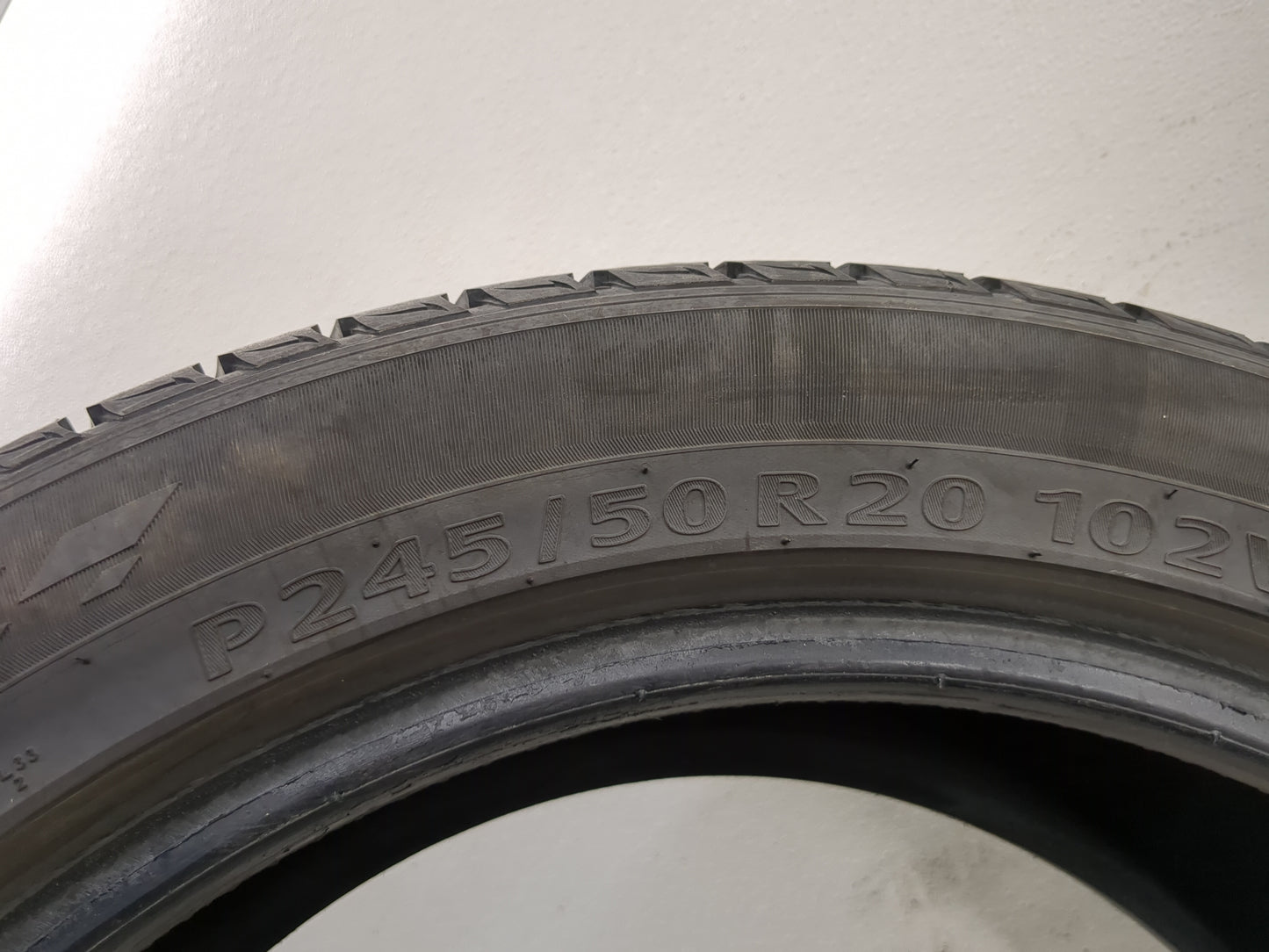 Used Tire P245/50R20 KUMHO CRUGEN PREMIUM 102V - Tread Depth 8/32 - Oemusedautoparts1.com