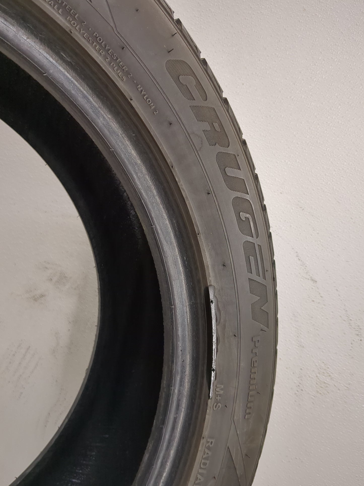 Used Tire P245/50R20 KUMHO CRUGEN PREMIUM 102V - Tread Depth 10/32 - Oemusedautoparts1.com