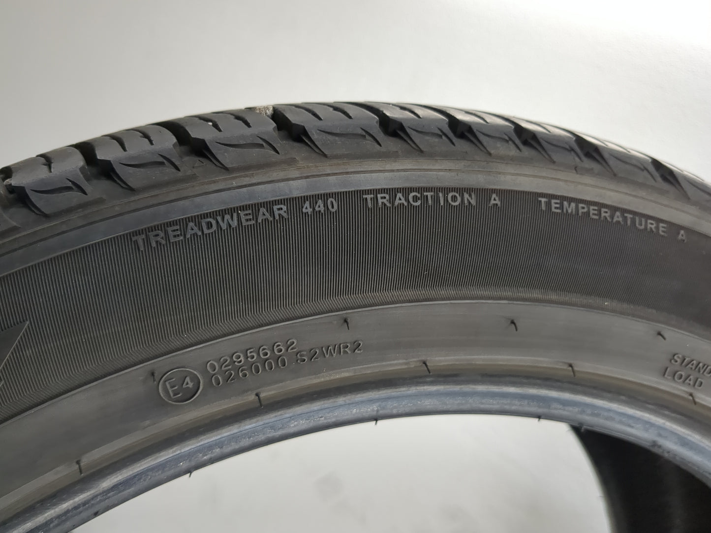 Used Tire P245/50R20 KUMHO CRUGEN PREMIUM 102V - Tread Depth 10/32 - Oemusedautoparts1.com