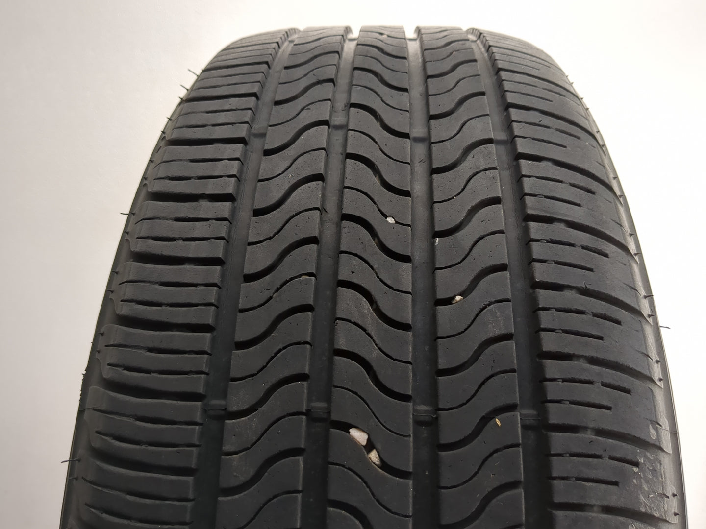 Used Tire 225/55R18 FIRESTONE ALL SEASON 98H - Tread Depth 6.5/32 - Oemusedautoparts1.com