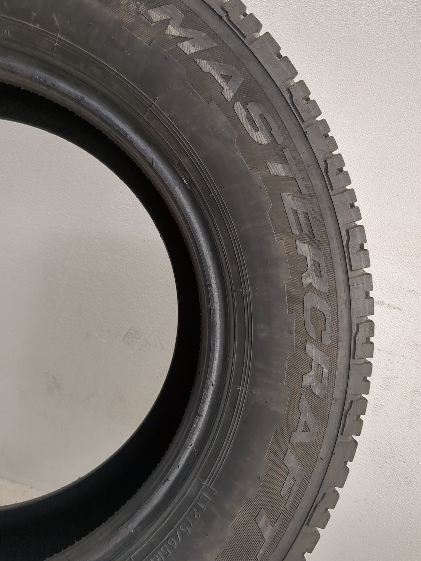 Used Tire LT275/65R18 MASTERCRAFT STRATUS AP 123/120S - Tread Depth 9/32 - Oemusedautoparts1.com
