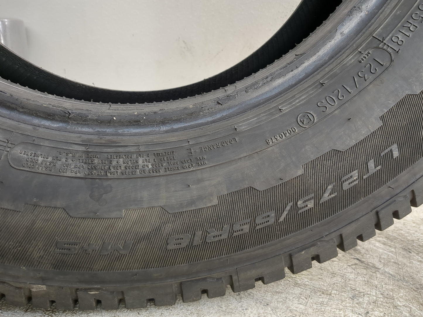 Used Tire LT275/65R18 MASTERCRAFT STRATUS AP 123/120S - Tread Depth 9/32 - Oemusedautoparts1.com
