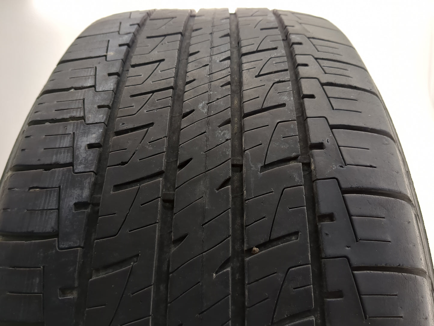 Used Tire 235/50R18 GOODYEAR ASSURANCE 97V - Tread Depth 7/32 - Oemusedautoparts1.com
