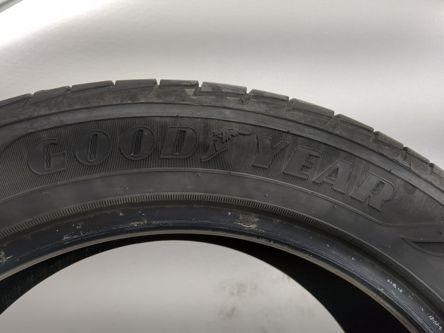 Used Tire 235/50R18 GOODYEAR ASSURANCE 97V - Tread Depth 7/32 - Oemusedautoparts1.com