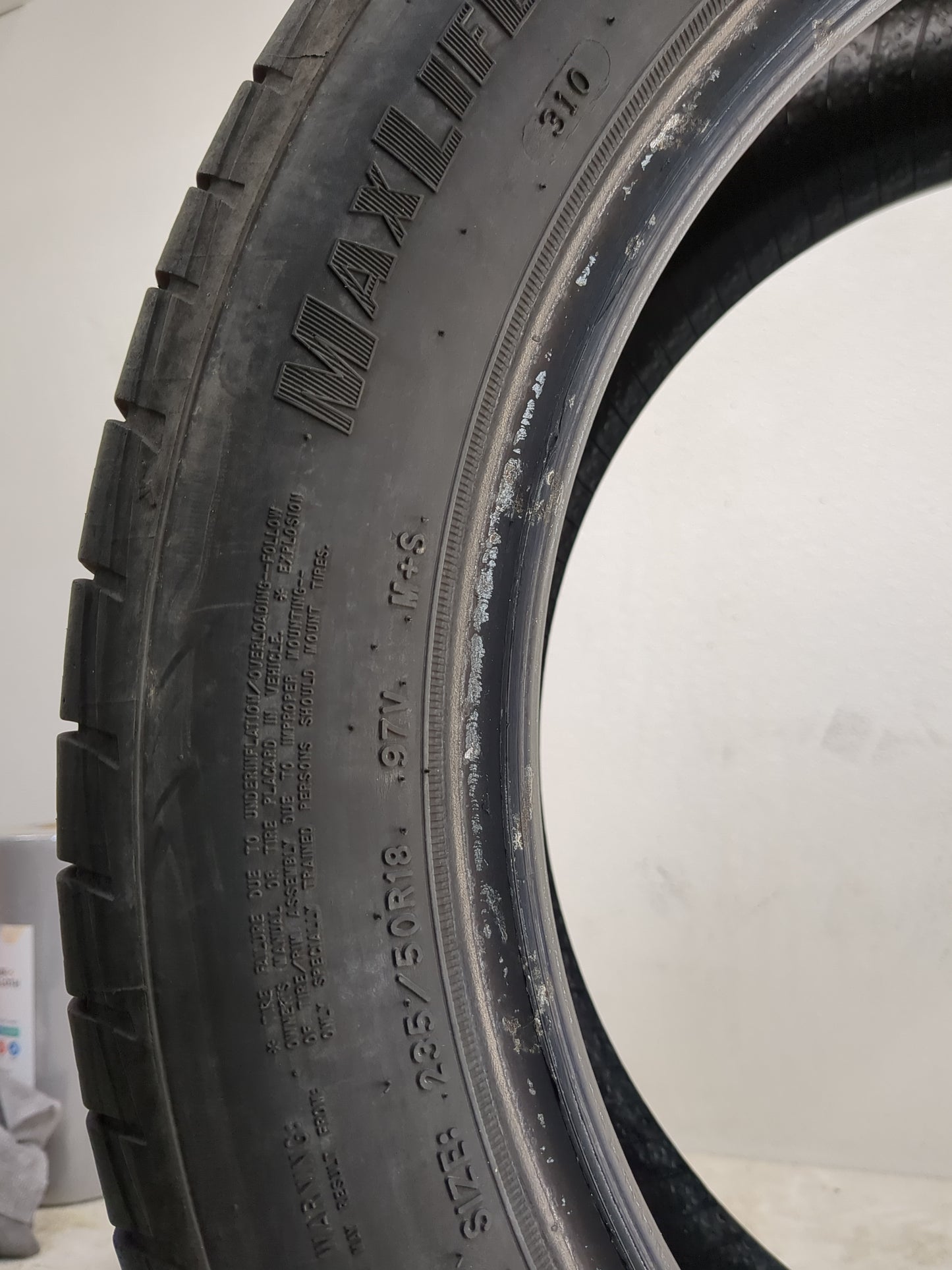 Used Tire 235/50R18 GOODYEAR ASSURANCE 97V - Tread Depth 7/32 - Oemusedautoparts1.com