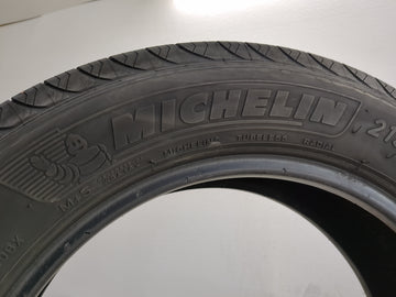 Used Tire 215/60R17 MICHELIN DEFENDER 2 96H - Tread Depth 7.5/32