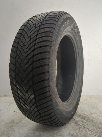 compare product Used Tire 215/60R16 NOKIAN TYRES ENCOMPASS AW 02 95V - Tread Depth 12/32