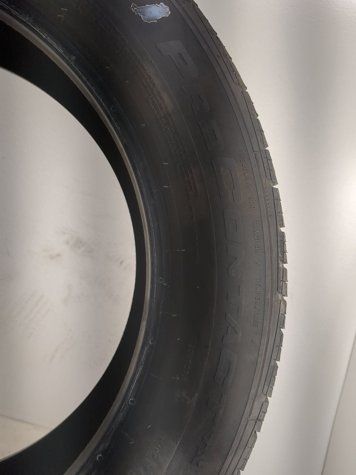 Used Tire 225/55R18 CONTINENTAL PROCONTRACT TX 98H - Tread Depth 6.5/32 - Oemusedautoparts1.com