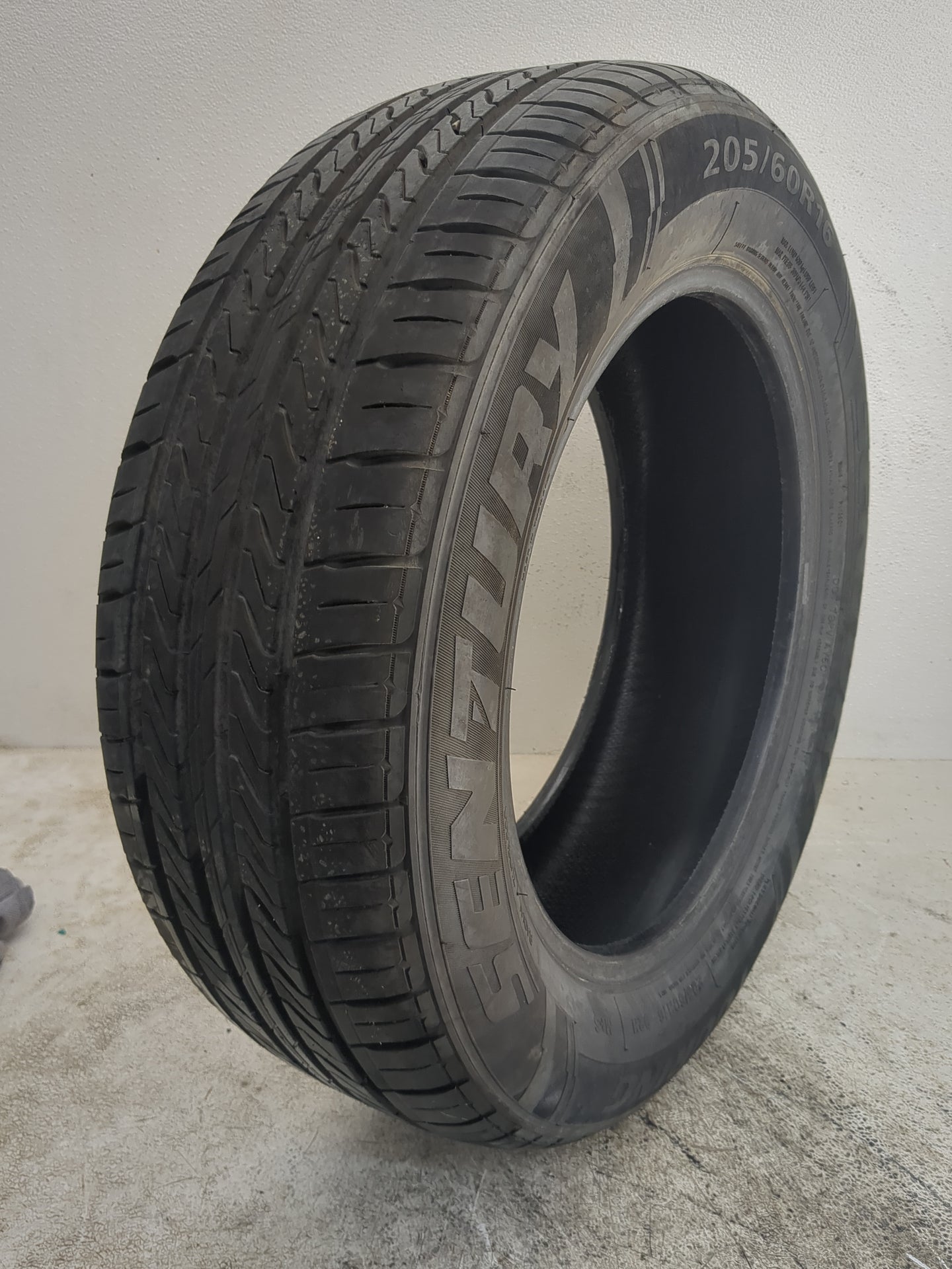 Used Tire 205/60R16 SENTURY TOURING 92H - Tread Depth 9/32 - Oemusedautoparts1.com