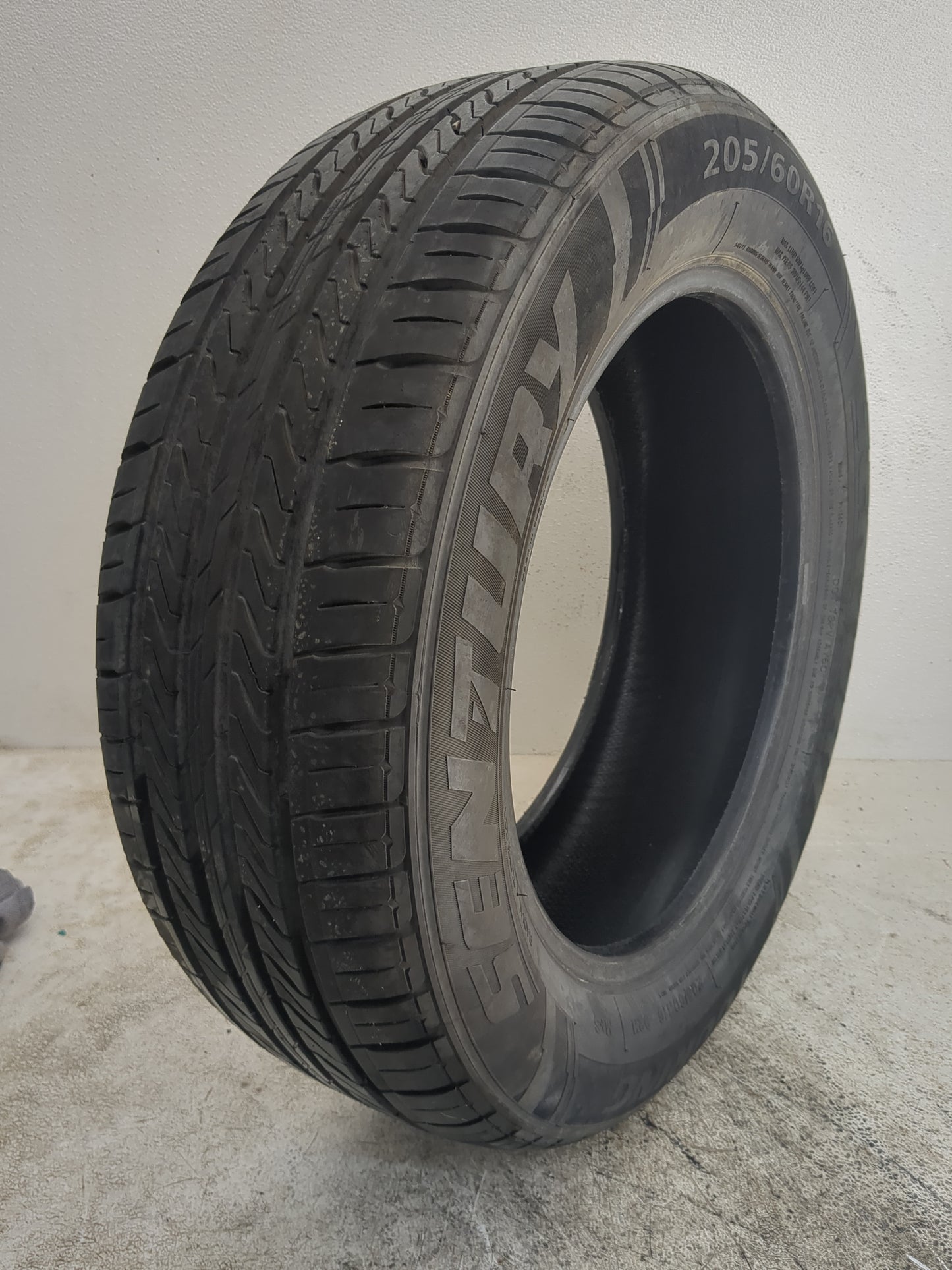 Used Tire 205/60R16 SENTURY TOURING 92H - Tread Depth 9/32 - Oemusedautoparts1.com