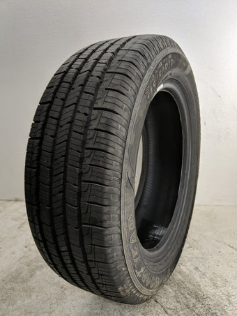 compare product Used Tire 215/60R17 GOODYEAR RELIANT ALL SEASON 96V - Tread Depth 8.5/32