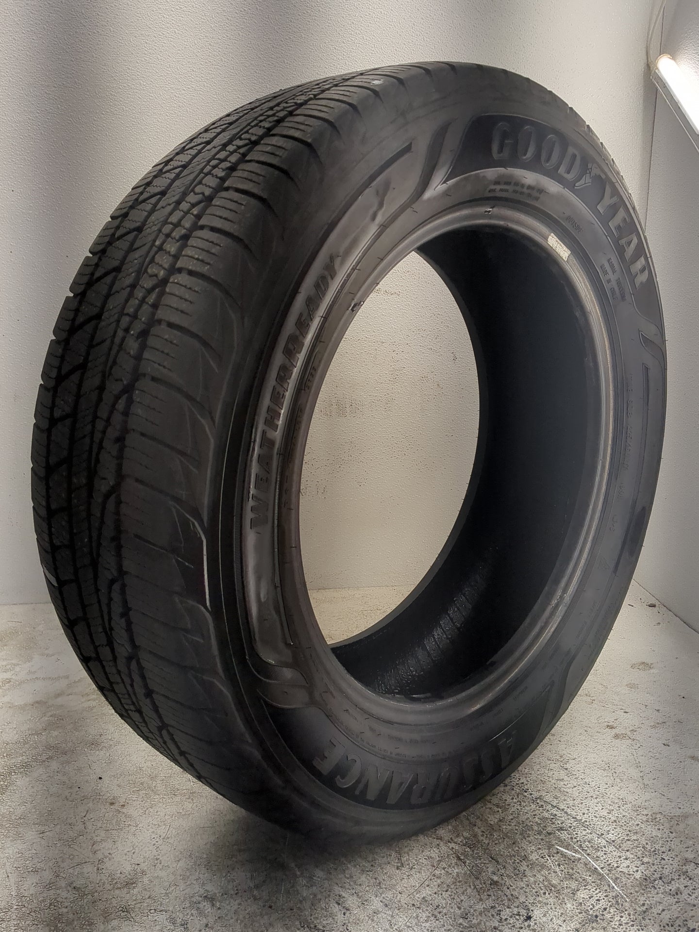Used Tire 225/60R17 GOODYEAR ASSURANCE WEATHERREADY 99H - Tread Depth 9/32 - Oemusedautoparts1.com
