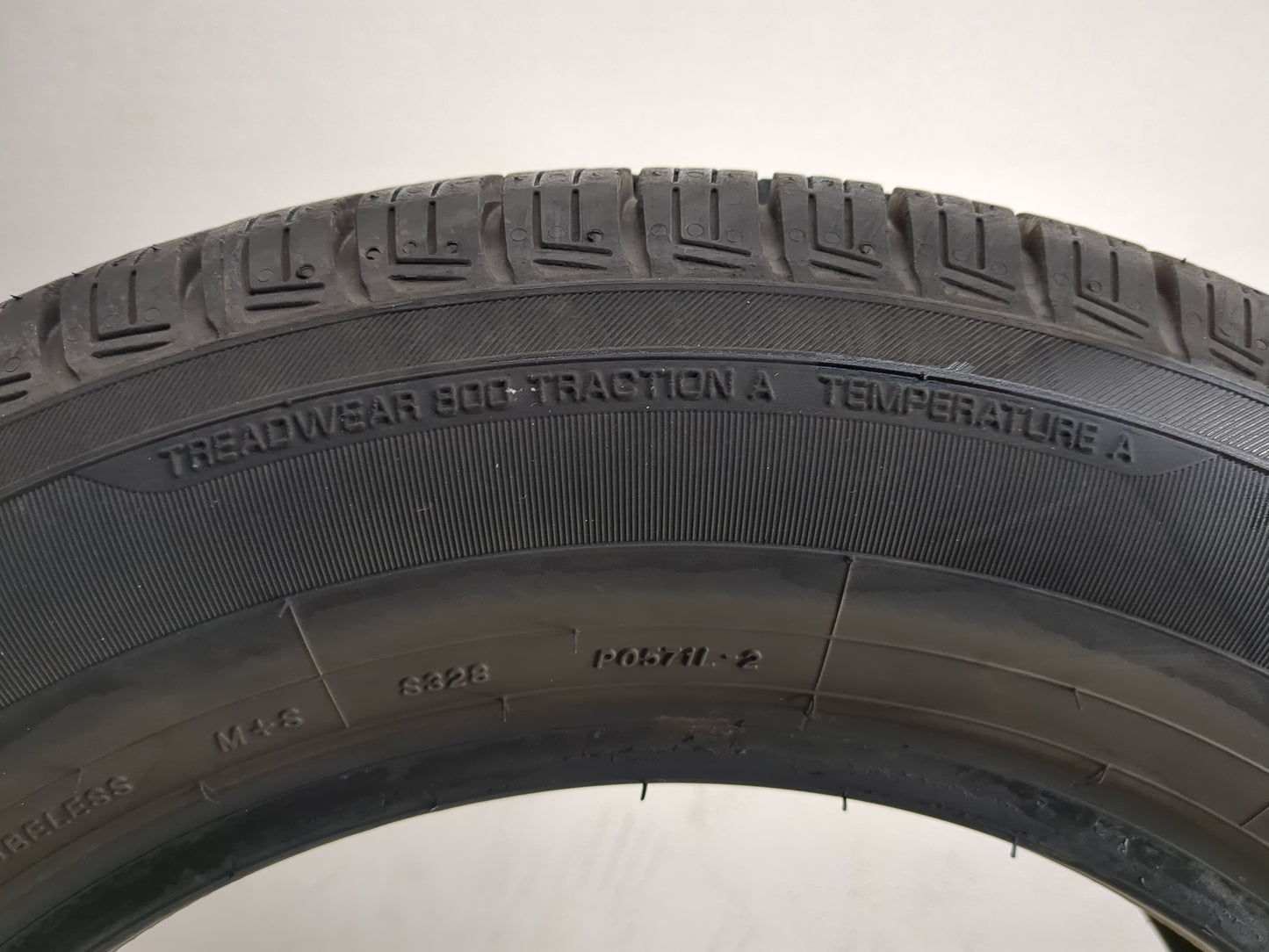 Used Tire 185/65R15 YOKOHAMA AVID ASCEND LX 88H - Tread Depth 10/32 - Oemusedautoparts1.com