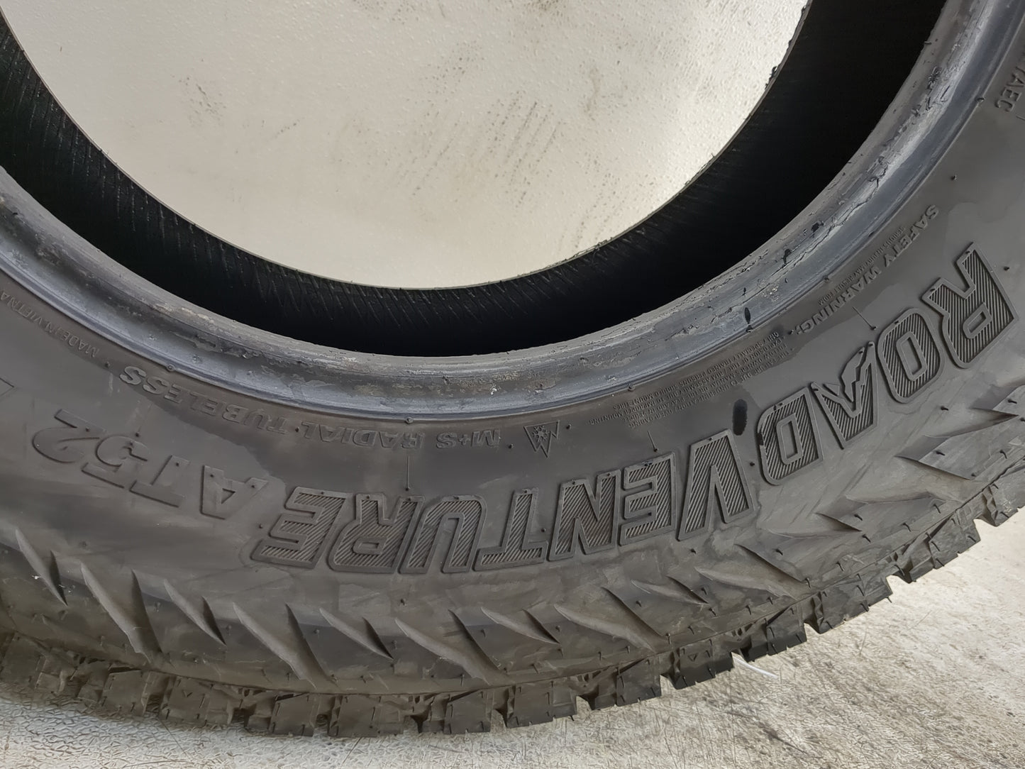 Used Tire 225/70R17 KUMHO ROADVENTURE AT52 112T - Tread Depth 10/32 - Oemusedautoparts1.com