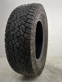 Used Tire 255/70R17 KUMHO ROADVENTURE AT52 112T - Tread Depth 11/32 - Oemusedautoparts1.com