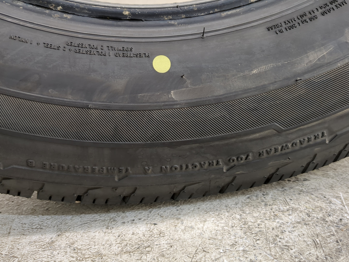 Used Tire 235/65R18 FIRESTONE DESTION LE3 106T - Tread Depth 9.5/32 - Oemusedautoparts1.com