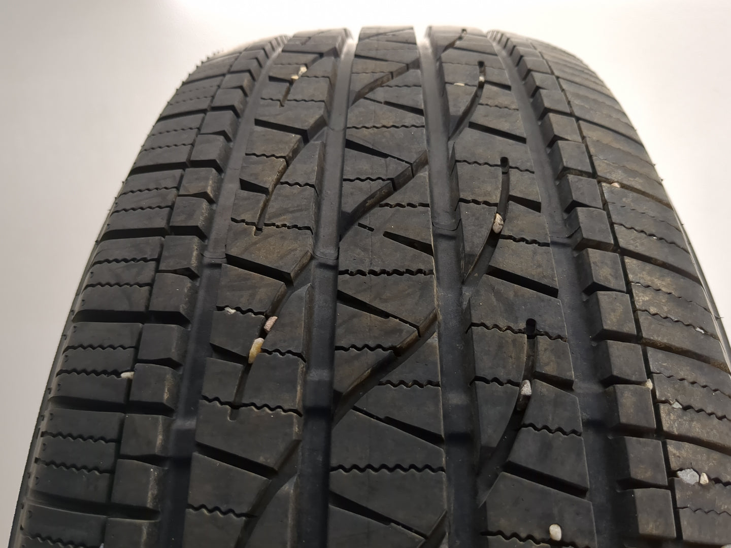 Used Tire 235/65R18 FIRESTONE DESTION LE3 106T - Tread Depth 9.5/32 - Oemusedautoparts1.com